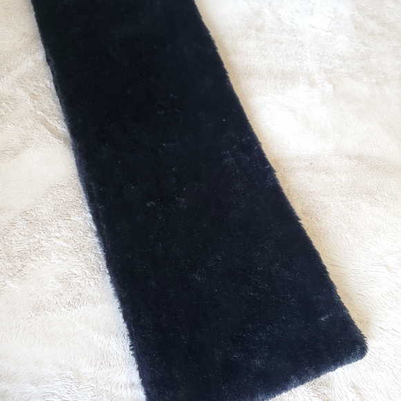 Ultrasoft Cowl Scarf - Picture 4 of 4